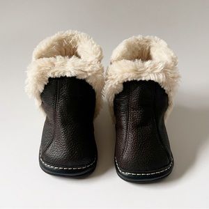 Babies Dark Brown Leather And Fleece Booties by Jack & Lily